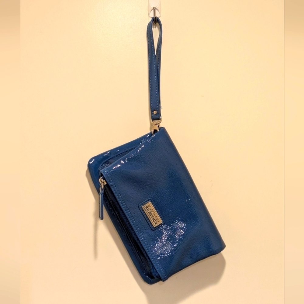 3/$30 EUC Kenneth Cole Reaction Adjustable Blue Patent PVC Fold Over Purse